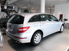 2010 R 300 L A