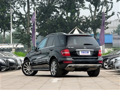 2010 ML 500 4MATIC؄e