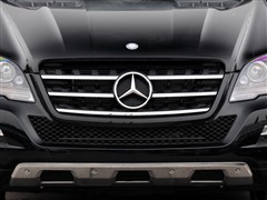 2010 ML 500 4MATIC؄e