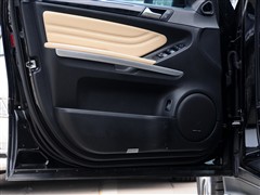 2010 ML 500 4MATIC؄e