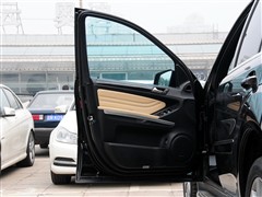 2010 ML 500 4MATIC؄e