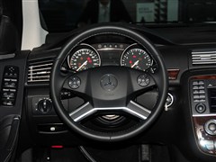 2011 R 300 L A