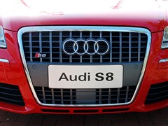 W(M(jn)),WS8,2008 S8 5.2FSI Quattro,(x)(ji)(sh)ĈDƬ