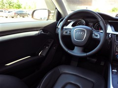 2010 2.0TFSI Coupe L(fng)а