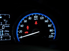 ͨ,E610,2014 CROSS 1.5L Ԅ(dng)A,пطP(pn)(sh)ĈDƬ