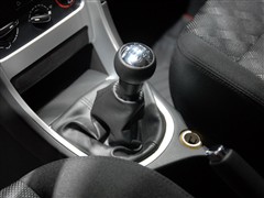 2011 1.6L քCROSS