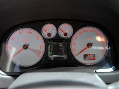 2011 1.6L քCROSS