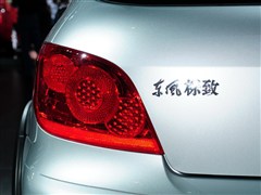 2011 1.6L քCROSS