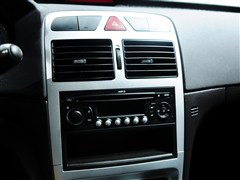 2011 1.6L քCROSS