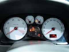2011 1.6L քCROSS