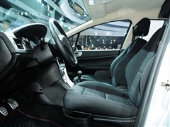 2011 1.6L քCROSS