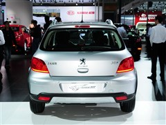 2011 1.6L քCROSS