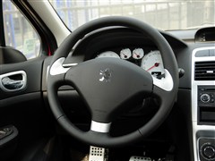 2012 1.6L ԄCROSS