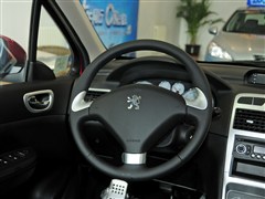 2013 1.6L ԄCROSS