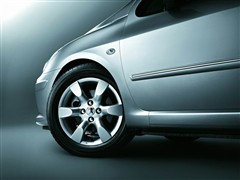2010  2.0L ԄӺA
