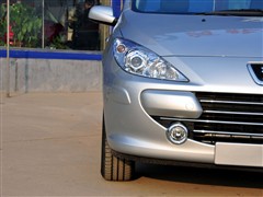 2010  1.6L Ԅm