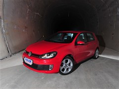 ߠ 2010 2.0TSI GTI