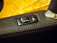 һS,J־,2005 3.0V PREMIUM,܇Ό(sh)ĈDƬ