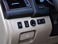 һS,ʹ,2010 V6 3.0L Royal Saloon VIP,пطPĈDƬ