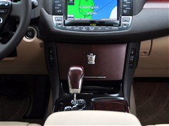 һS,ʹ,2010 V6 3.0L Royal Saloon VIP,пطPĈDƬ