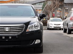һS,ʹ,2010 V8 4.3L Royal Saloon VIP,(ji)ĈDƬ
