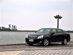 һS,ʹ,2010 V6 3.0L Royal Saloon,܇^(sh)ĈDƬ