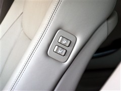 һS,ʹ,2010 V6 3.0L Royal Saloon,܇Ό(sh)ĈDƬ