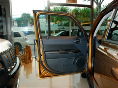 Jeep(M(jn)),ɿ,2011 2.4 70,܇Ό(sh)ĈDƬ