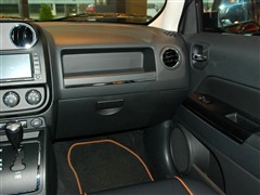 Jeep(M(jn)),ɿ,2011 2.4 70,пطP(sh)ĈDƬ
