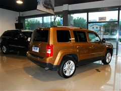 Jeep(M(jn)),ɿ,2011 2.4 70,܇^(sh)ĈDƬ