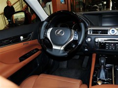 2012 350 Aȫ(q)