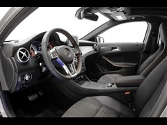 Y-AMG,YGLAAMG,2015 GLA 45 AMG 4MATIC,bĈDƬ
