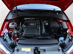 һ-󱊊W,WA3,2014 Limousine 35 TFSI ԄӺA,(ji)ĈDƬ