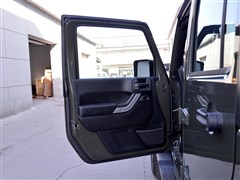 Jeep(M),R,2015 3.0L T Sahara,܇ΌĈDƬ