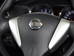2015 J 1.6XV CVTῧ