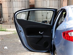 2011 2.0L r(sh)а