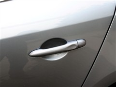 2011 2.0L r(sh)а