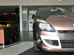 2011 2.0 Lm