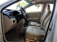܇,L(fng)2,2010 Ʊ 1.5L A,܇ΌĈDƬ
