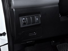 |L(fng)ծa(chn),E,2010 2.5L CVTA 4WD,пطPĈDƬ