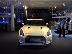 ծa(chn)GT-R 2010 3.8T Premium Edition